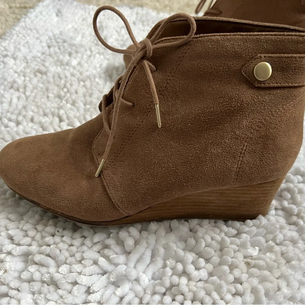 Dr. Scholl’s Dynasty Ankle Booties Brown Lace Up Wedge Heel Size 8.5 Comfort